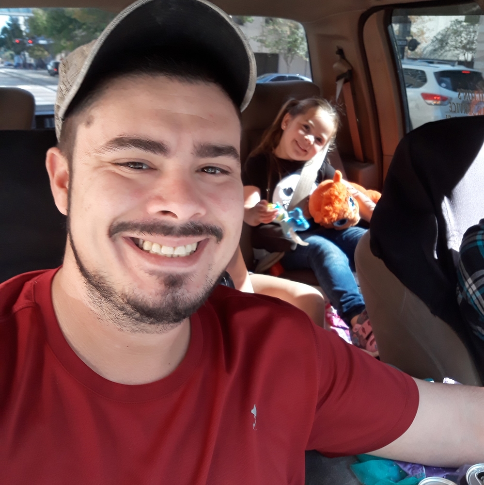 Meet your Posher, Lazaro